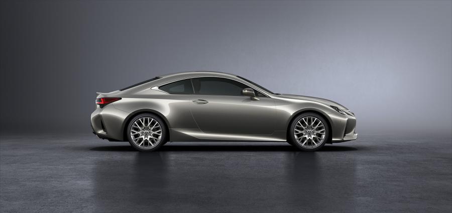  Lexus RC300h 2018 года  (WW) (фото 88 из 139)